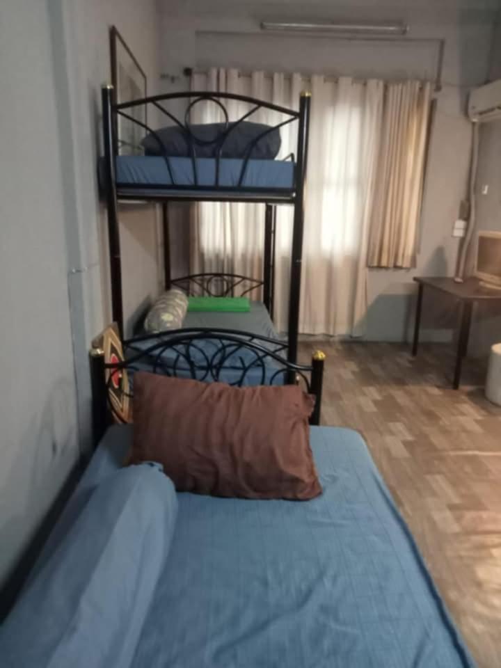 Bang Lumphu House&Bistro Apartman Bangkok Kültér fotó